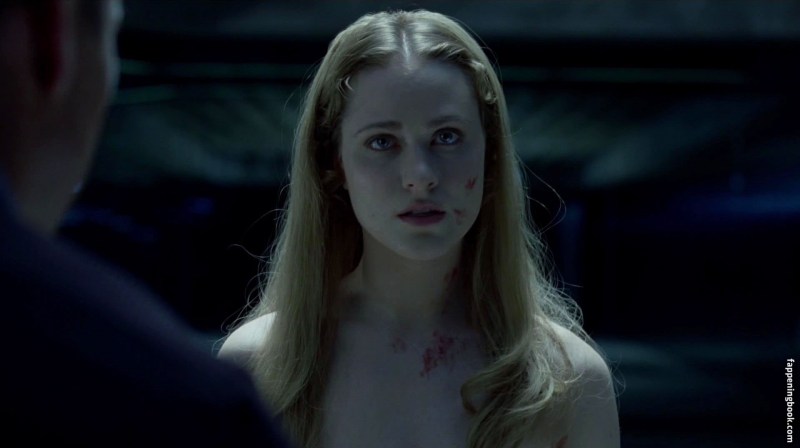 Naked Dolores in a jacket