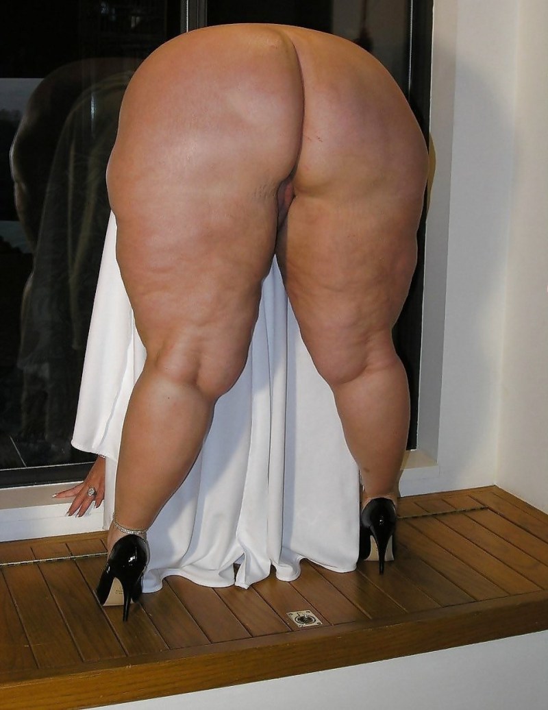 Robust BBW Legs Huge thighs