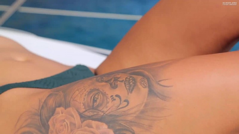 Anna Popova buttocks plums