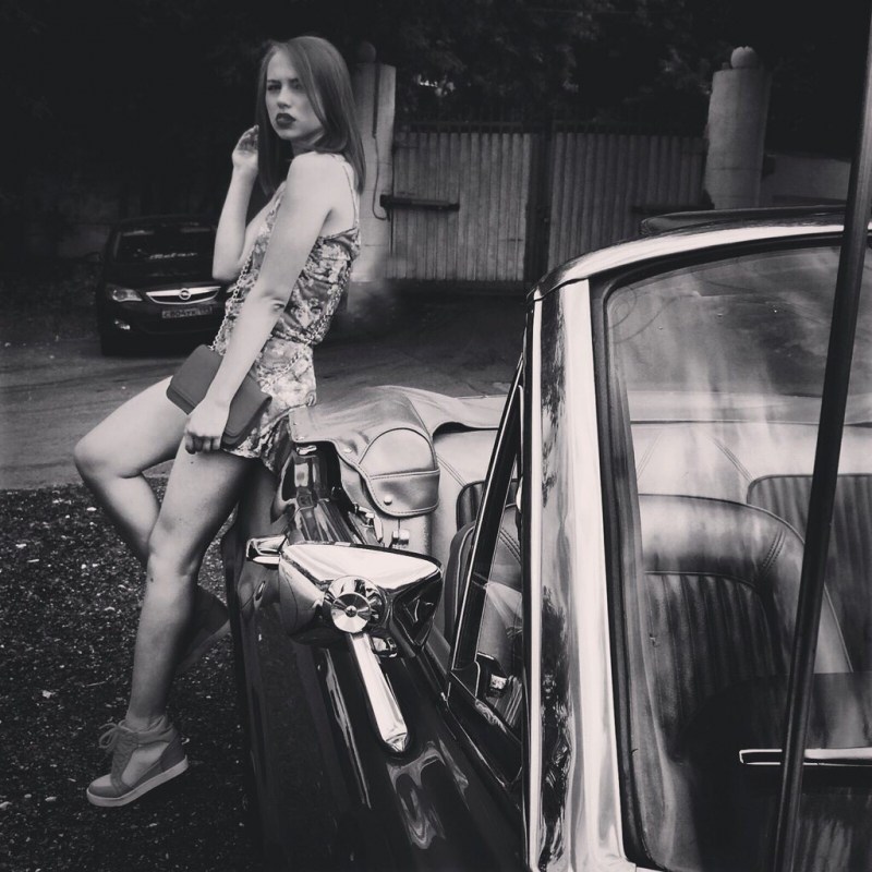 Girl View in front and side