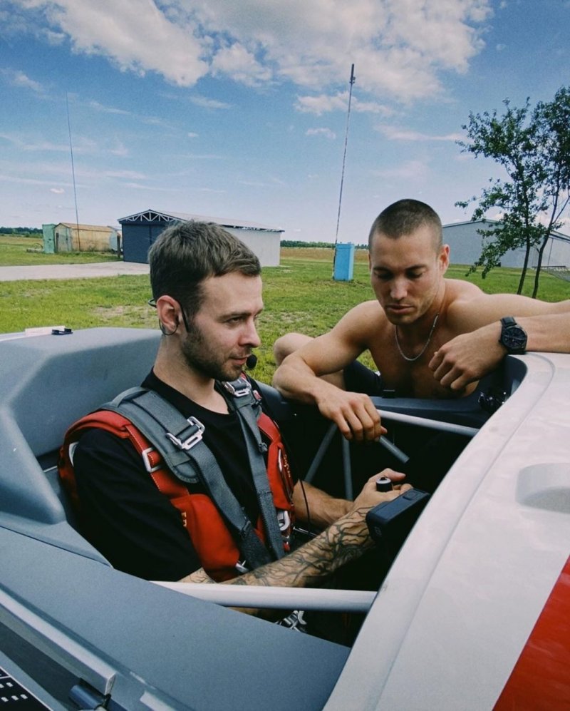 Max Barsky in the car