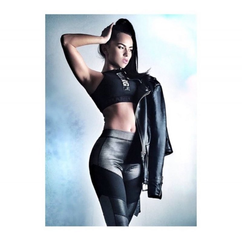 Singer Inna hot in the video AP