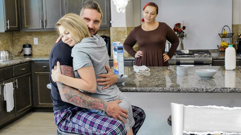 Stepmom Reagan Foxx and Rion King Lesbian