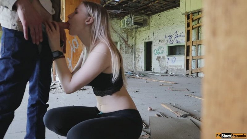 Masturbation on abandoned House