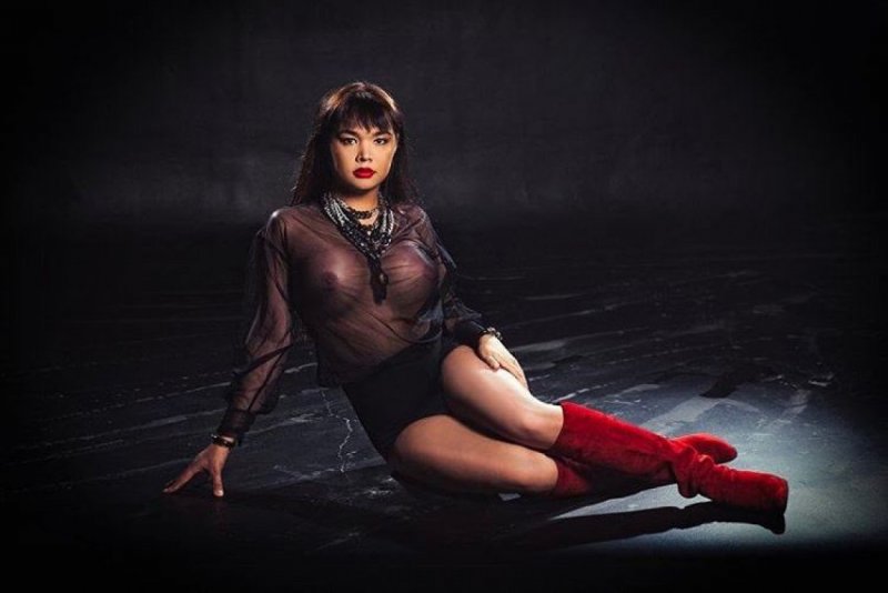 Singer Marina Diamonds naked