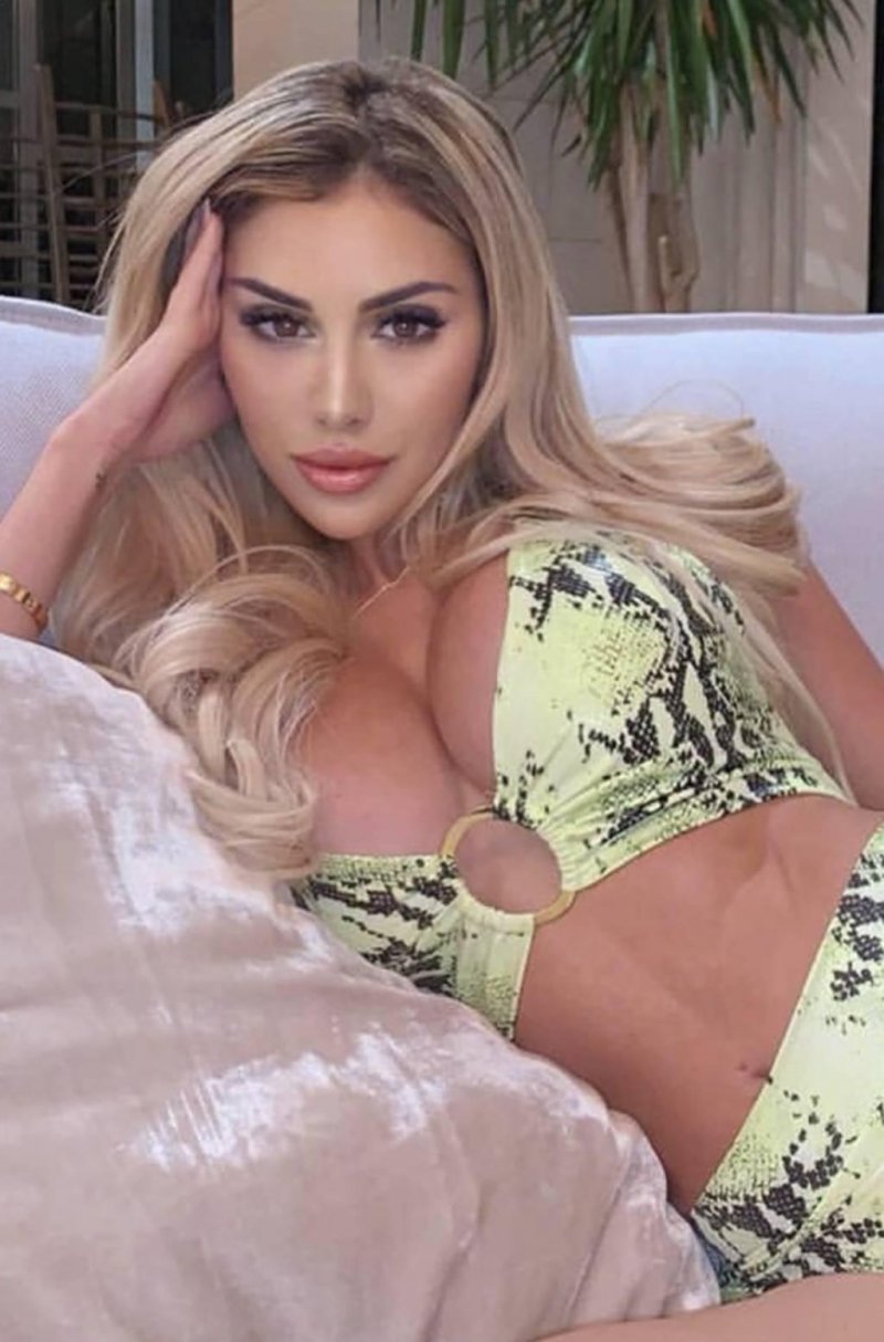 Alexa Dellanzin Model