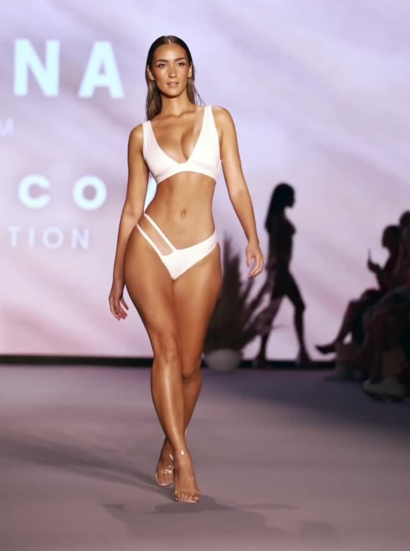 Priscilla Rikart Model