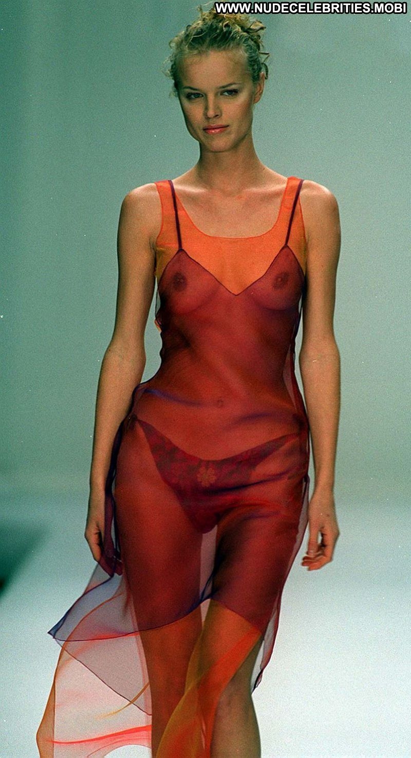 Eva Herkigova erotic photos