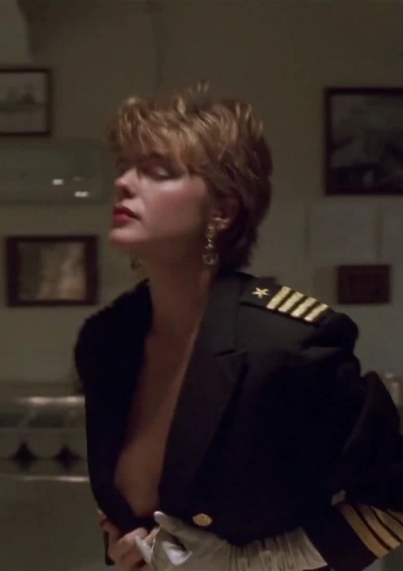 Erica Eleniac in the siege