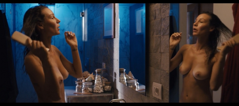 Deborah Falabella naked