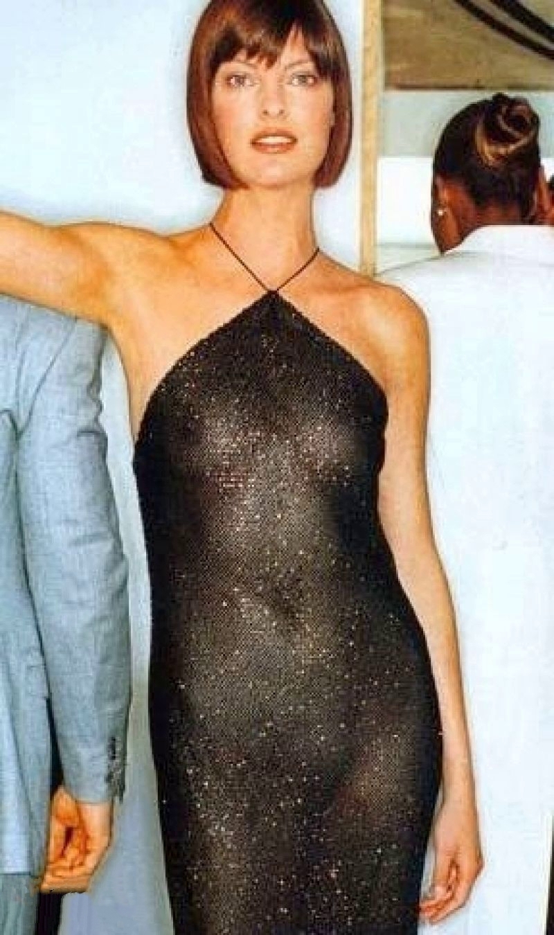 Linda of the evangelist is naked