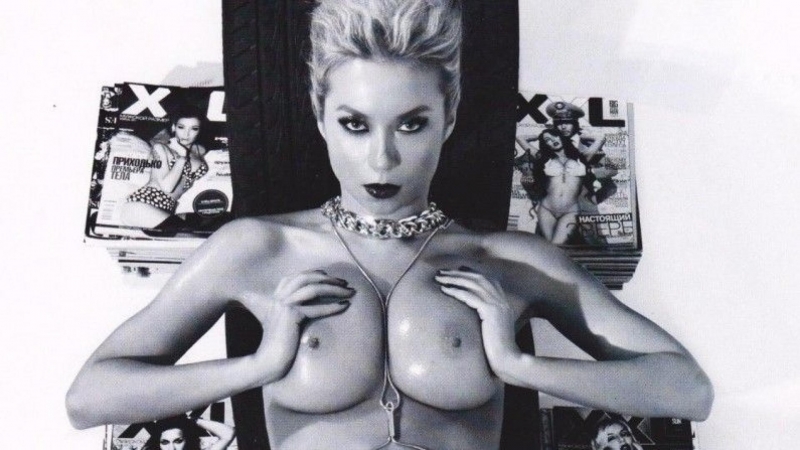 Polina Logunova Tits