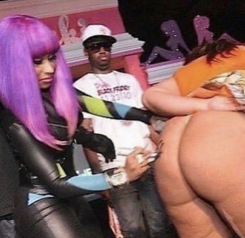 Naked ass Nikika Minaj