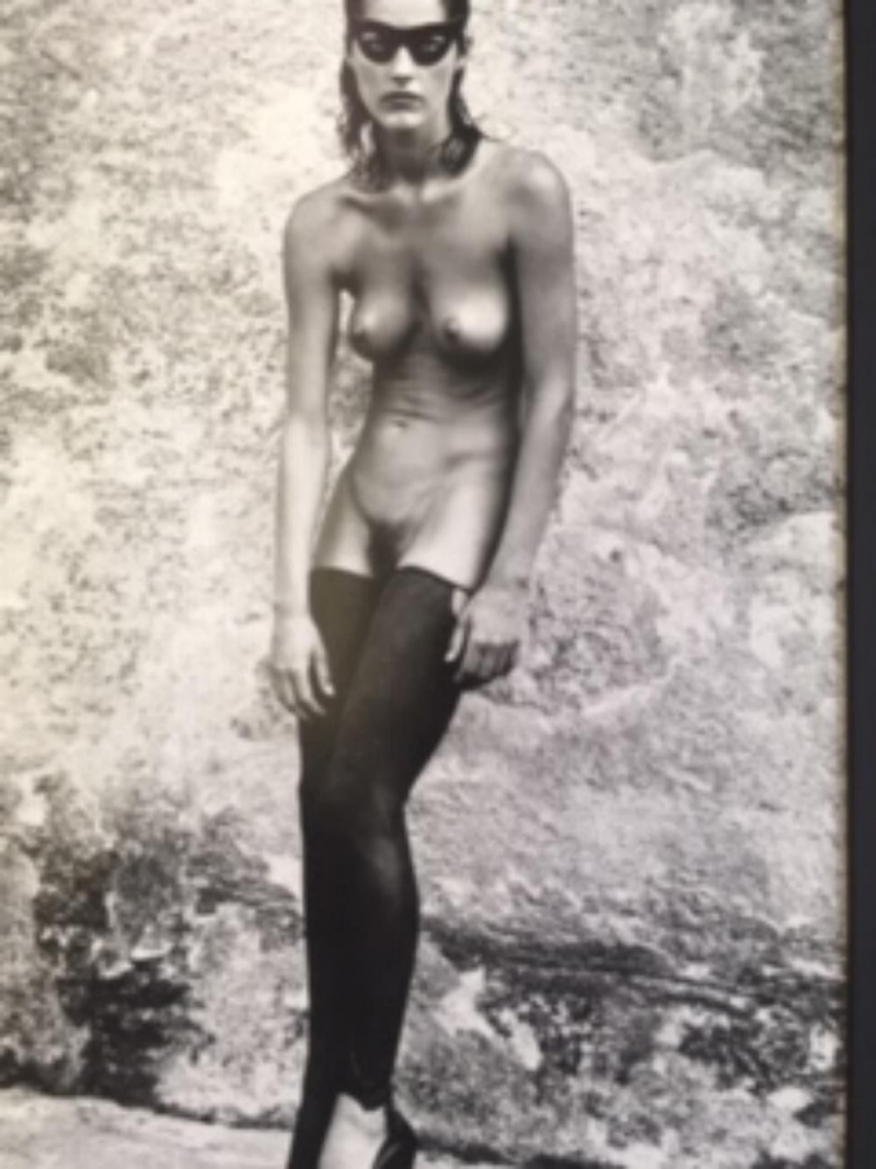 Linda of the evangelist is naked